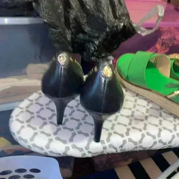 Womens Heels - Picture 2 of 5